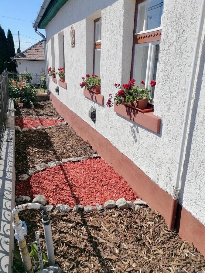 Lankás Vendégház - Hollókő Esterno foto